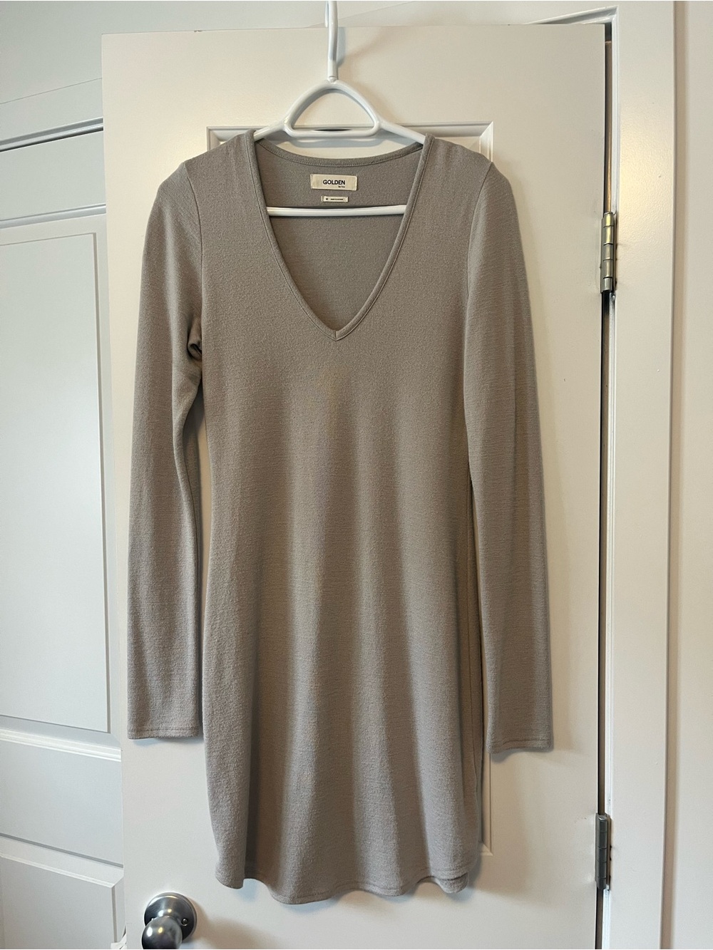 Aritzia Long Sleeve V-Neck Dress in Taupe